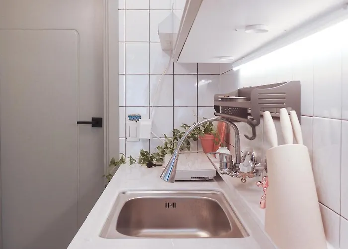 Hongdae#hongik Univ Station 9 Min Walk#airport Railroad Access#free Parking#free Netflix#free Wifi#luggage Storage#washer And Dryer Appartement Seoel