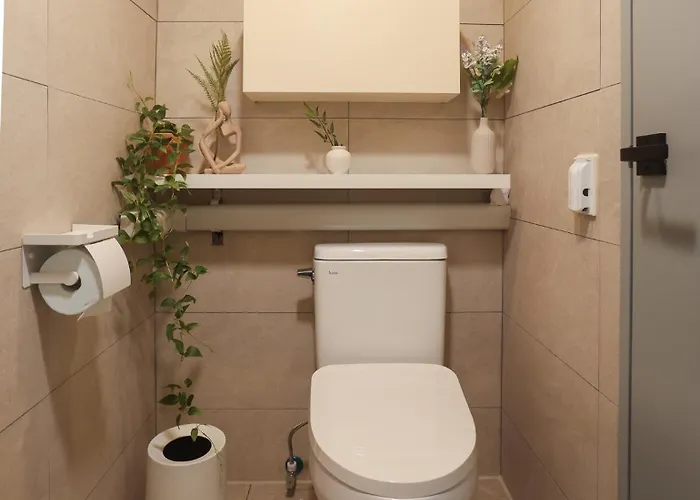 Appartement Hongdae#hongik Univ Station 9 Min Walk#airport Railroad Access#free Parking#free Netflix#free Wifi#luggage Storage#washer And Dryer Seoel