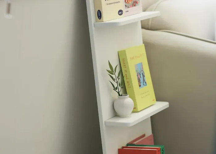 Hongdae#hongik Univ Station 9 Min Walk#airport Railroad Access#free Parking#free Netflix#free Wifi#luggage Storage#washer And Dryer * Seoel