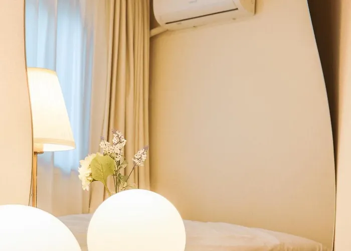 Hongdae#hongik Univ Station 9 Min Walk#airport Railroad Access#free Parking#free Netflix#free Wifi#luggage Storage#washer And Dryer