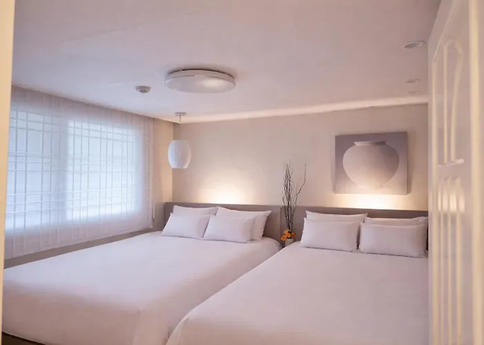 Appartement Hongdae#hongik Univ Station 9 Min Walk#airport Railroad Access#free Parking#free Netflix#free Wifi#luggage Storage#washer And Dryer