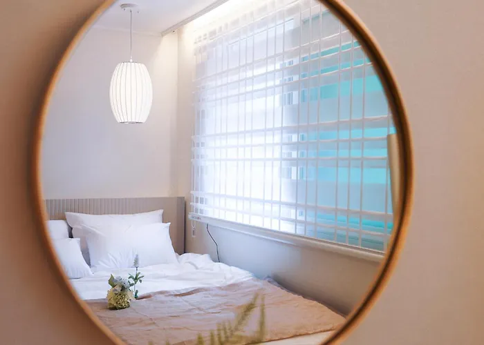 Appartement Hongdae#hongik Univ Station 9 Min Walk#airport Railroad Access#free Parking#free Netflix#free Wifi#luggage Storage#washer And Dryer